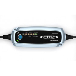 Интелигентно зарядно устройство CTEK XS 0.8