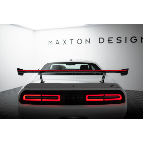 Бодикит и визуални аксесоари MAXTON DESIGN карбоново крило + LED за Dodge Challenger Mk3 | race-shop.bg
