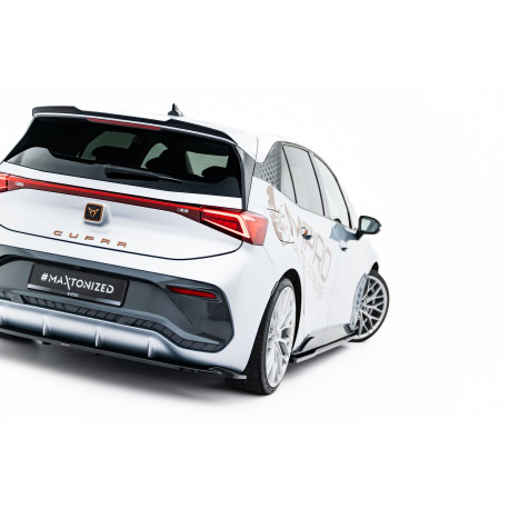 Бодикит и визуални аксесоари MAXTON DESIGN заден сплитер за Cupra Born Mk1 (с вертикални ленти), гланц черен | race-shop.bg