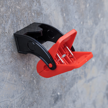 Аксесоари MJJC Carpet Clamp for Detailers - Držiak na autokoberce a rohože 1ks | race-shop.bg