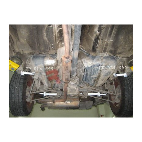 Разпънки Nissan X Trail 01-07 UltraRacing 2x 2-точки Задна странна разпънка | race-shop.bg