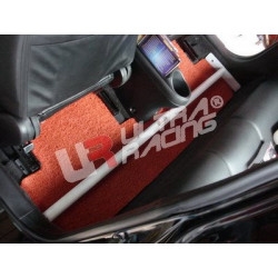 Honda Civic 01-05 2/4D UltraRacing 2-точки вътрешна разпънка